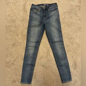 Old Navy Rockstar super skinny jeans in medium wash